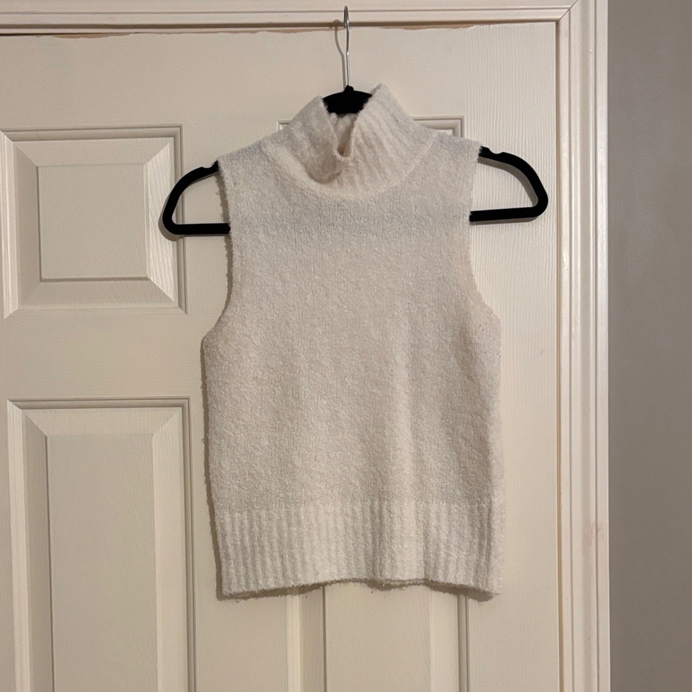 She + Sky Cream Sleeveless Turtleneck Sweater